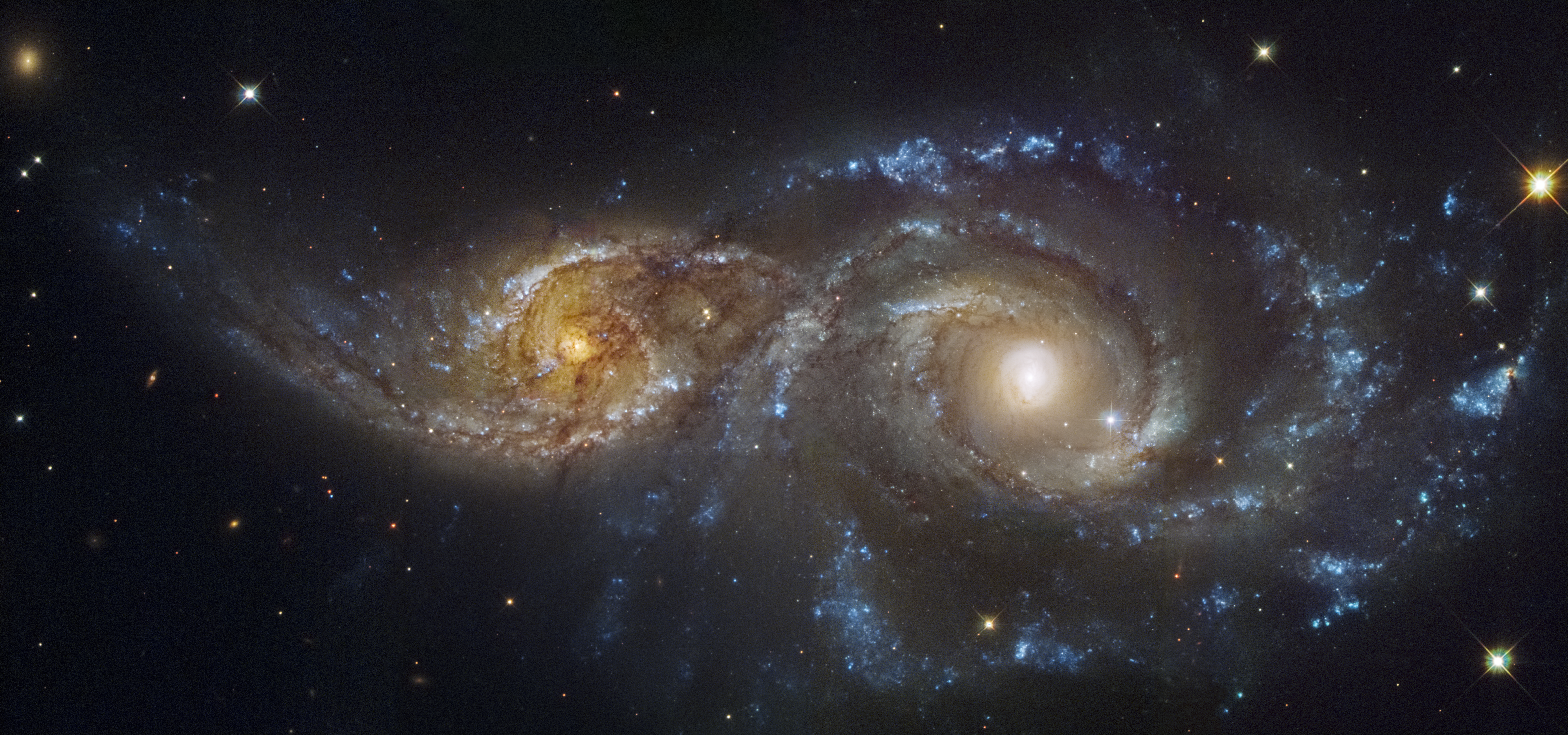 NGC2207 HST image